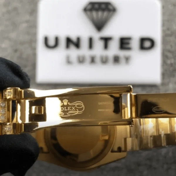 rolex-datejust-yellow-gold-diamond-dial-iced-out-116624-replica-1.webp Rolex Gold Full Diamond Replica